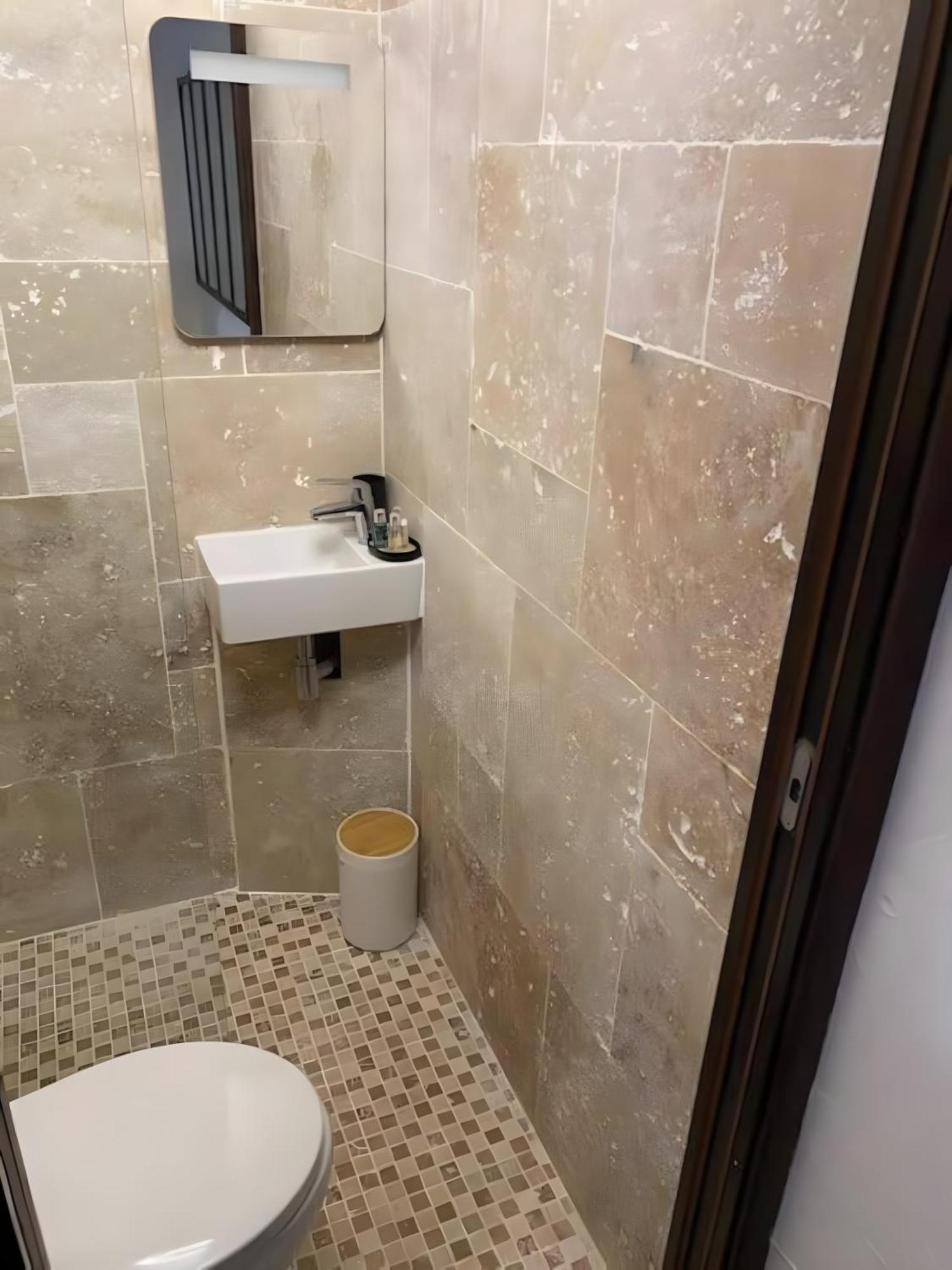 Tiny Modern Next To Croisette With Ac Appartement Cannes